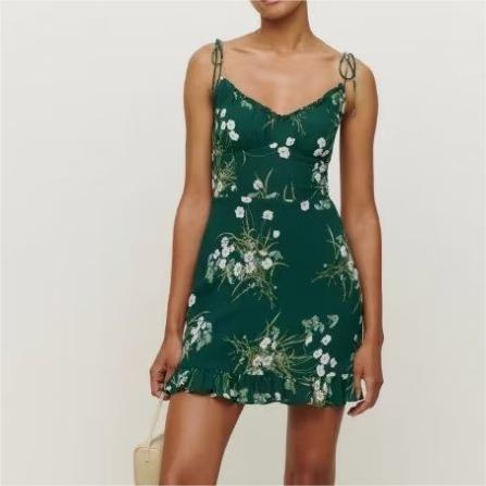 Robe courte à volants, coupe ajustée et amincissante, style pastoral