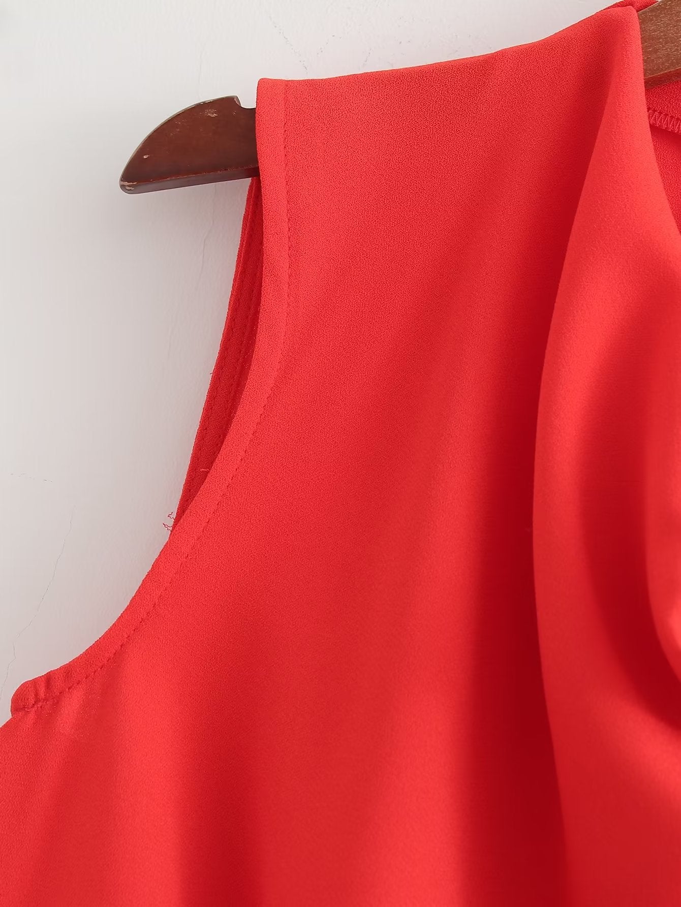 Red Draped Collar Sleeveless Pleated Dress