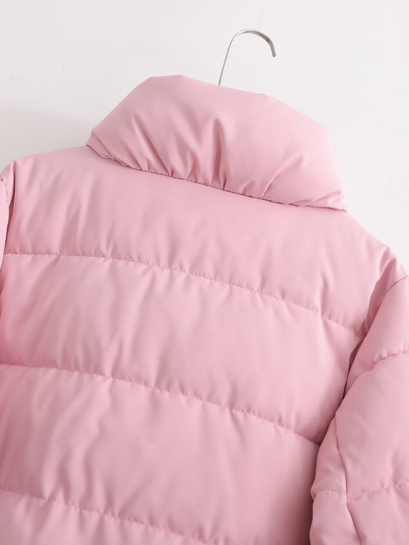 Slim Fit Rosafarbener Wintermantel mit Baumwollwattierung