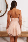 Robe courte rose à paillettes simples