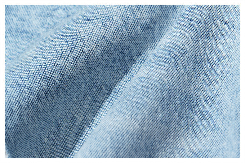 Jeansshorts mit weitem Bein und Rüschensaum
