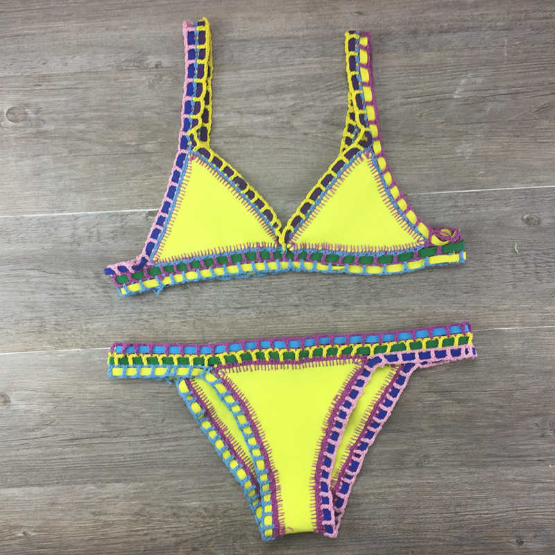 Handgehäkeltes gestricktes Bikini-Set