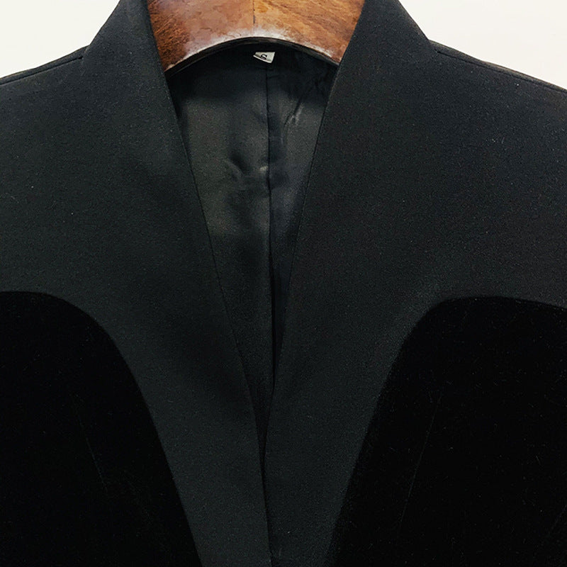 Schmaler Blazer mit Samtnähten und Sternen