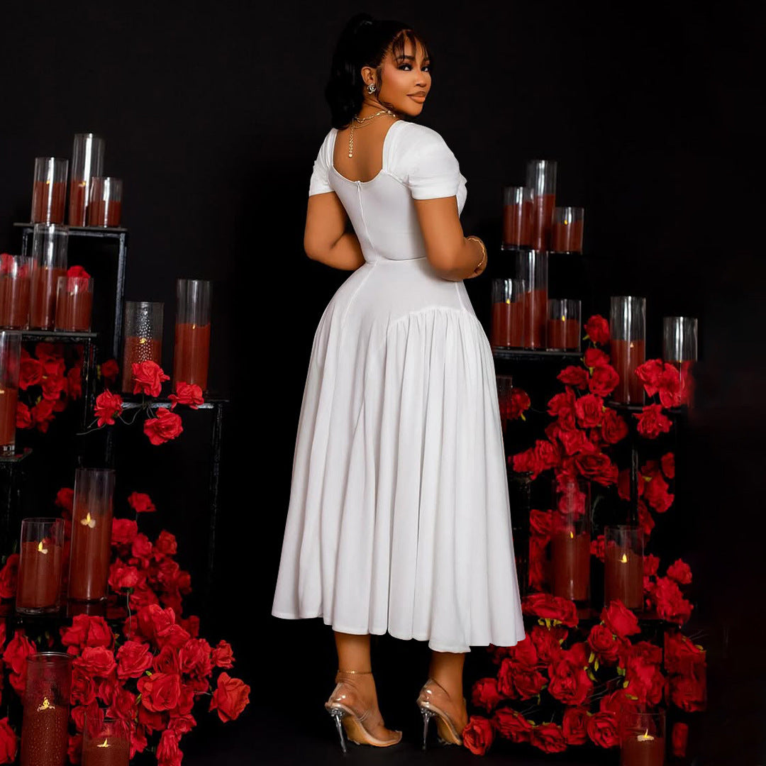 Schwarzes Maxikleid mit geknöpftem Kragen