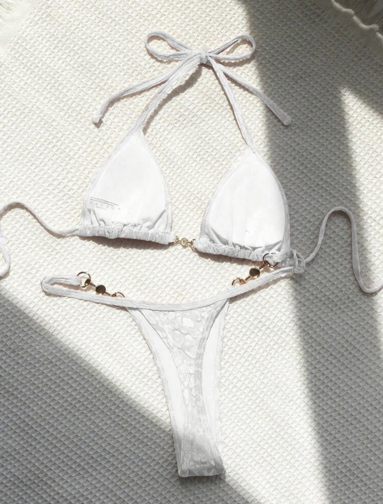 Maillot de bain bikini à bretelles en T motif léopard perlé