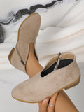 Ankle Booties aus Wildleder mit Leopardenmuster und V-Ausschnitt