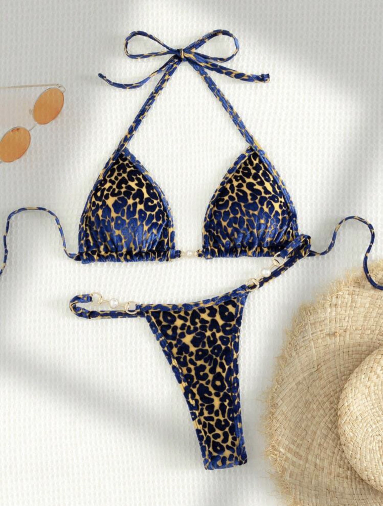 Maillot de bain bikini à bretelles en T motif léopard perlé