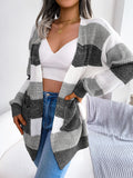Lässiger Cardigan-Pullover mit gestreiften Laternenärmeln