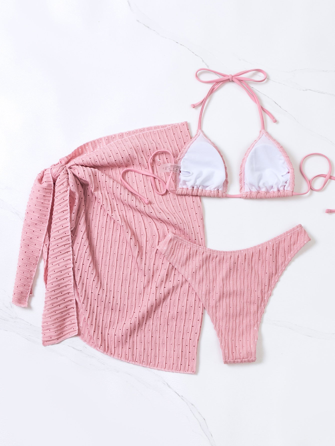 Ensemble bikini trois pièces dos nu à lacets