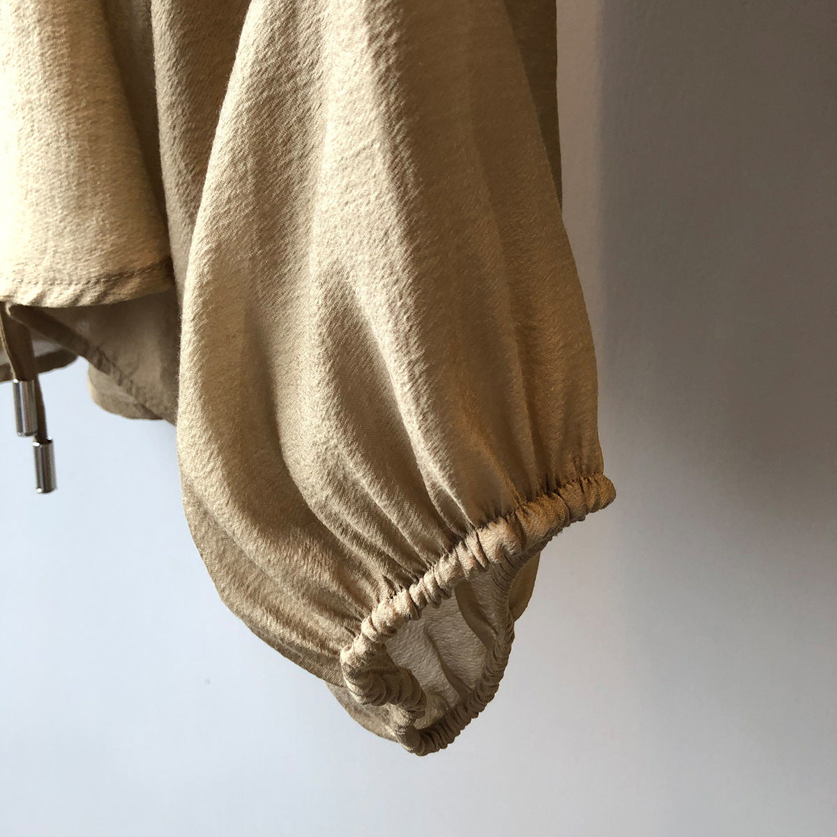 Set mit langärmligen Shorts mit Stehkragen und weitem Bein