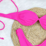 Bikini à petite poitrine avec armatures en acier