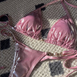 Bikini-Badeanzug mit glänzenden Perlen und T-Trägern