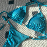 Bikini-Badeanzug mit glänzenden Perlen und T-Trägern