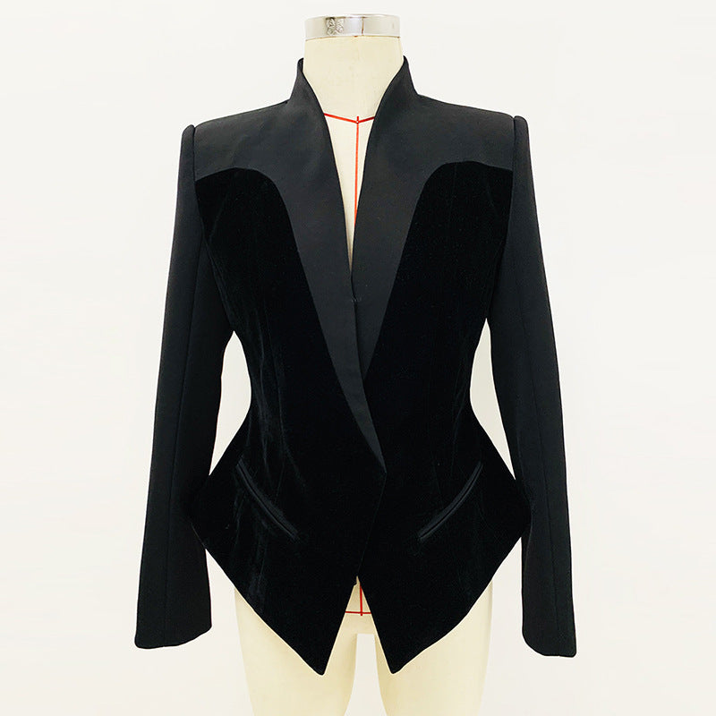 Schmaler Blazer mit Samtnähten und Sternen