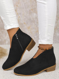 Ankle Booties aus Wildleder mit Leopardenmuster und V-Ausschnitt