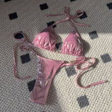 Bikini-Badeanzug mit glänzenden Perlen und T-Trägern