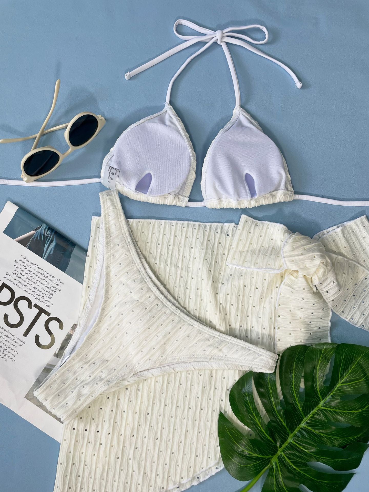 Ensemble bikini trois pièces dos nu à lacets
