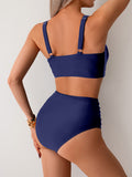 Bikini-Badeanzug mit hohem Bund und Schlitz