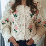 Handgemachte gehäkelte Stickerei Twist Perle Schnalle gestrickte Pullover Strickjacke Mantel