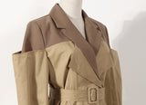 Trench-coat bicolore à col noué