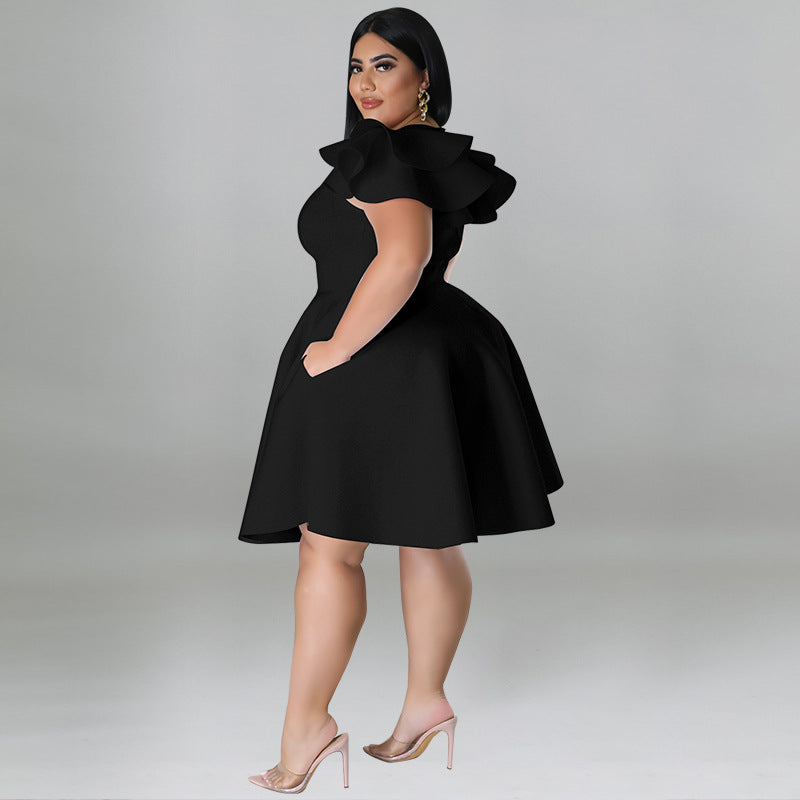 Lebendiges Swing-Kleid in Übergröße für formelle Anlässe