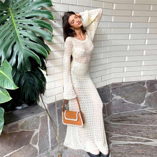 Rückenfreies Sommerkleid aus Stricknetz